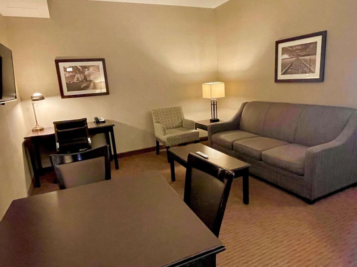 Best Western Plus Okotoks Inn & Suites Kültér fotó