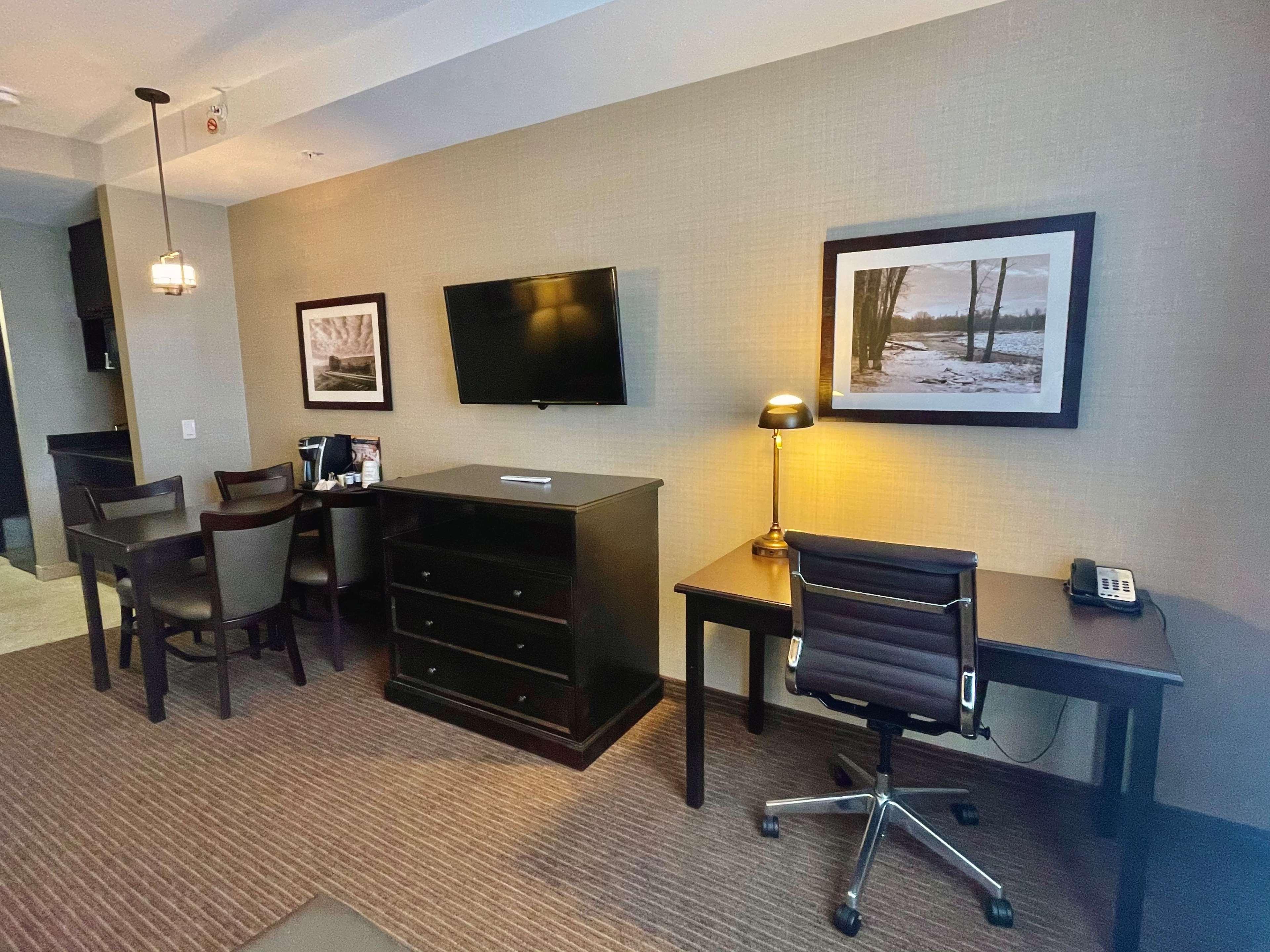 Best Western Plus Okotoks Inn & Suites Kültér fotó