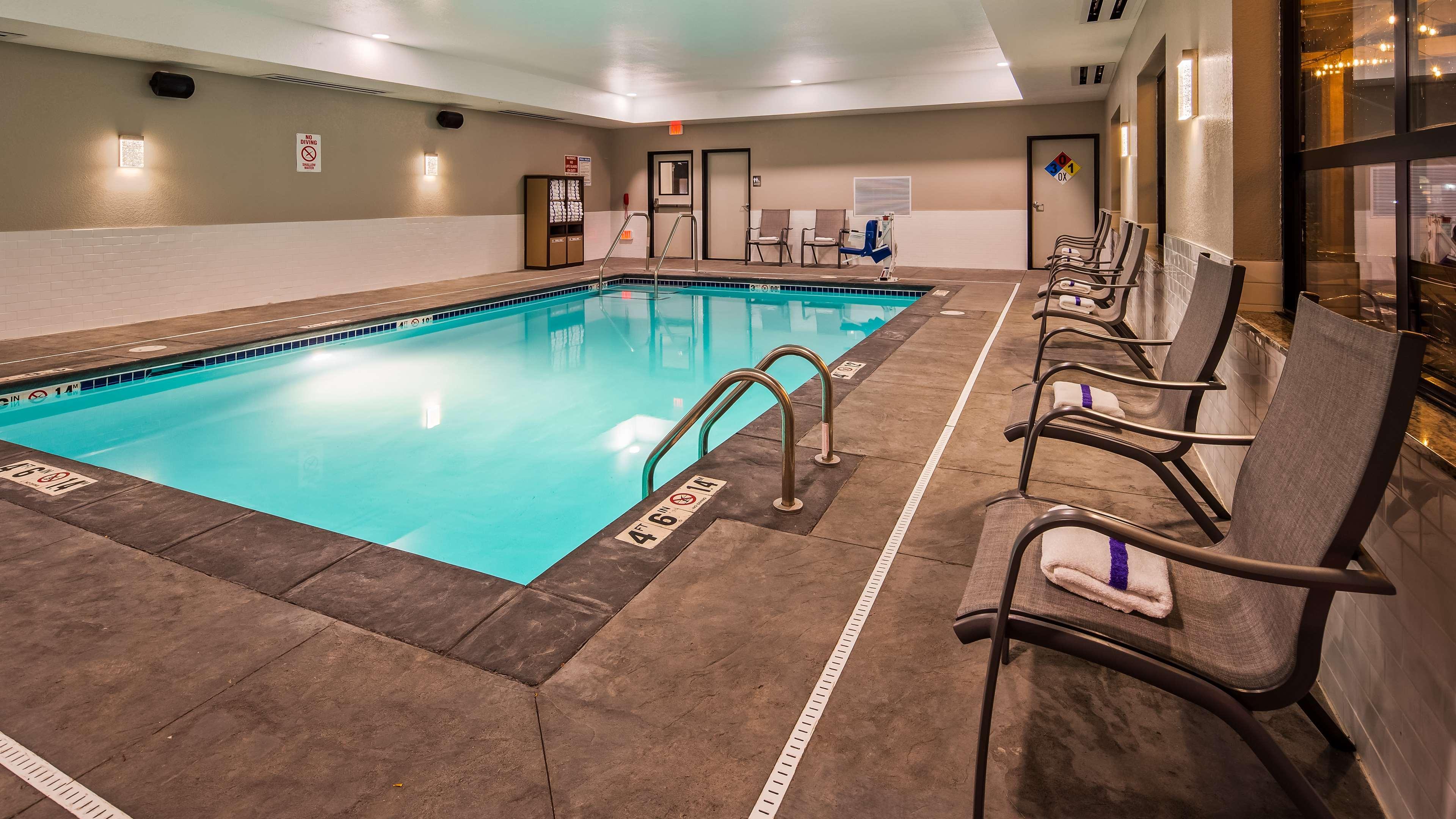 Best Western Plus Okotoks Inn & Suites Kültér fotó