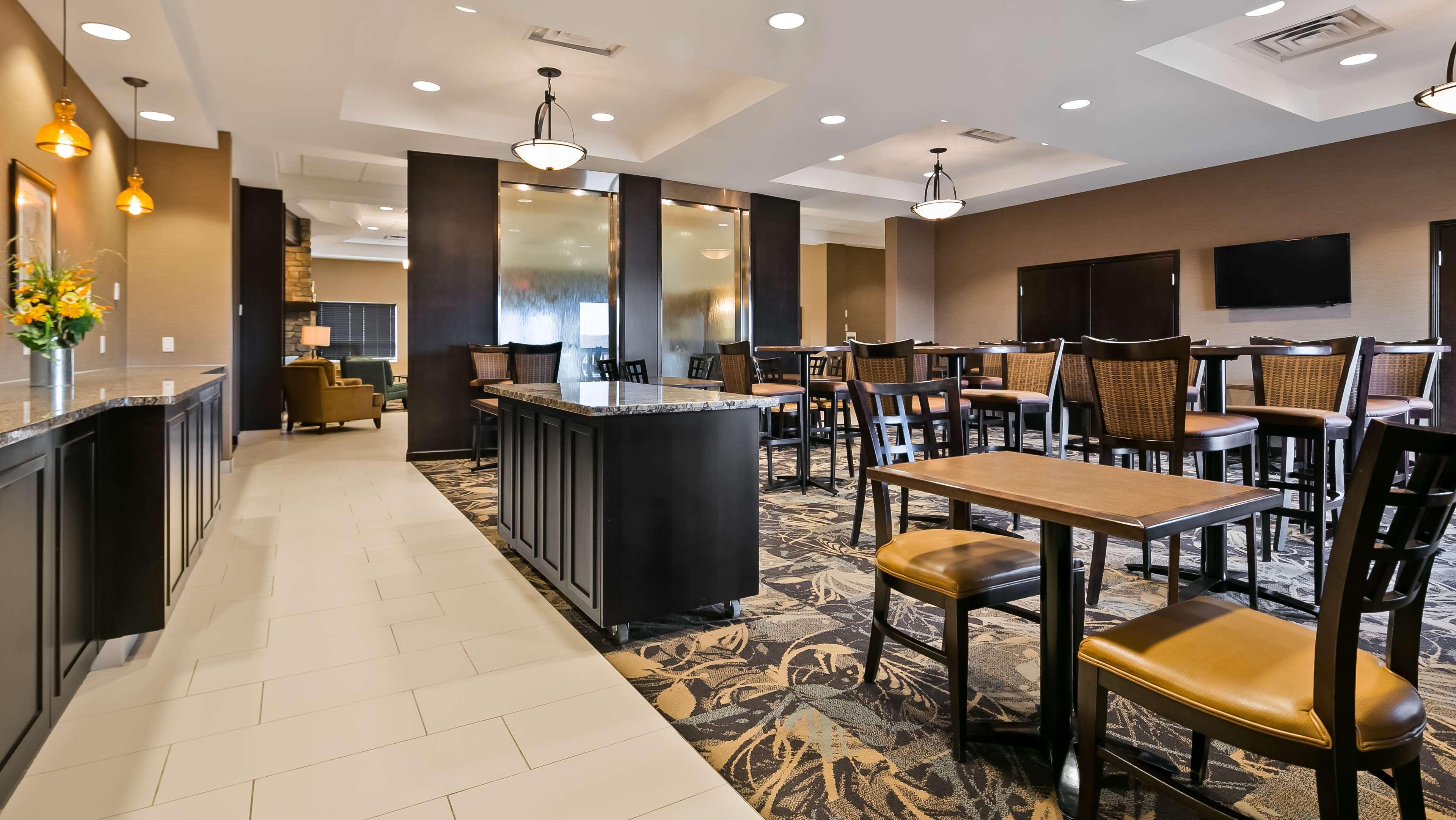 Best Western Plus Okotoks Inn & Suites Kültér fotó